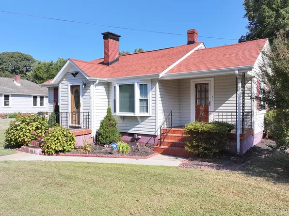 8 Holcomb St, Danville, VA 24541