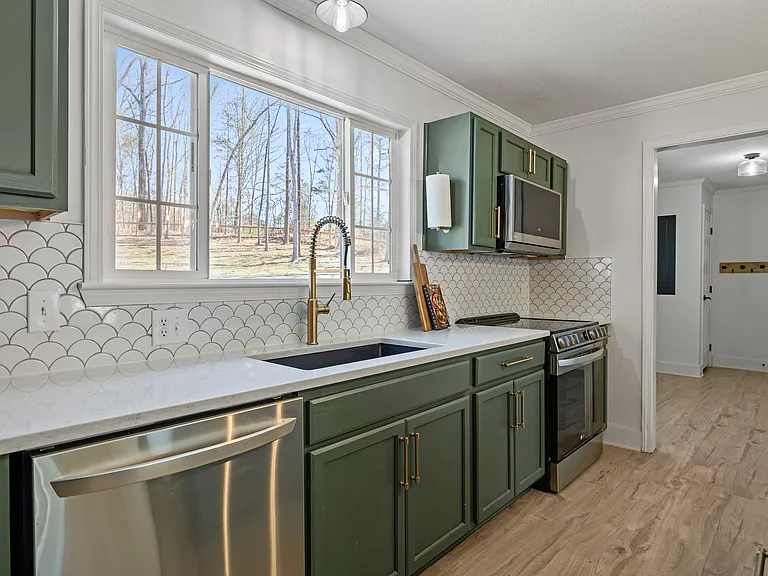 3057 Fountainview Ave — Photo 12