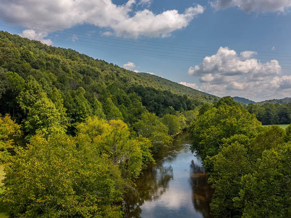 17165 N Fork River Rd
