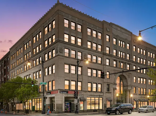 3150 N Sheffield Ave APT 304, Chicago, IL 60657