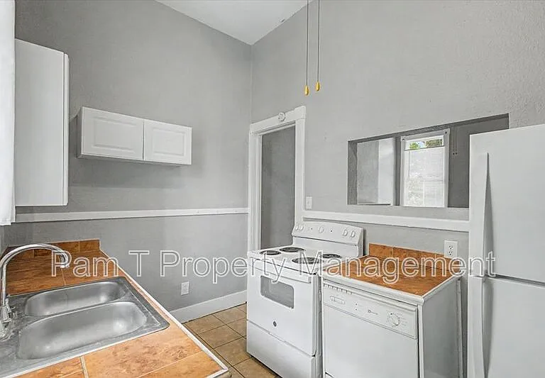 402 E Park Ave #1B — Photo 10