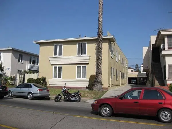 1150 S Fairfax Ave #2