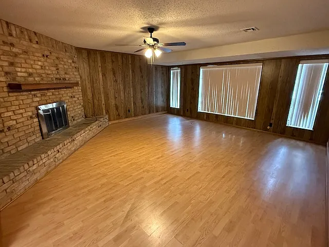 112 N Emberwood Dr — Photo 6