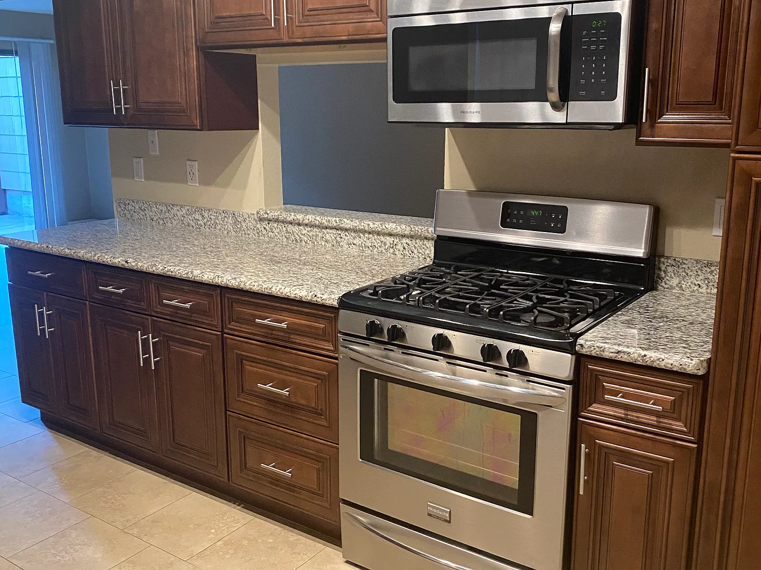 2 bed, 2.5 bath, 1275 sqft, $3,250 — Photo 4