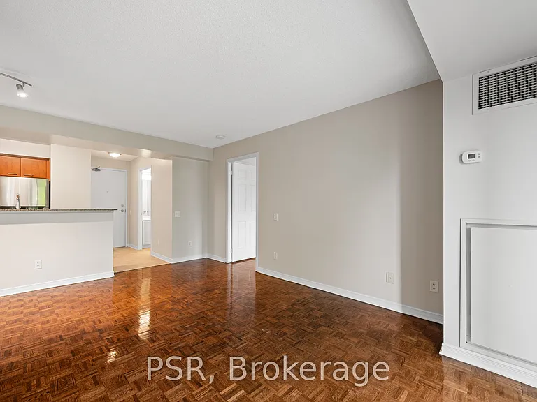 515 Rosewell Ave #312 — Photo 7