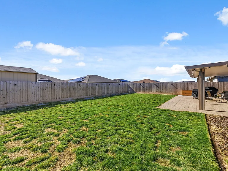 2131 W Ambassador Way — Photo 27