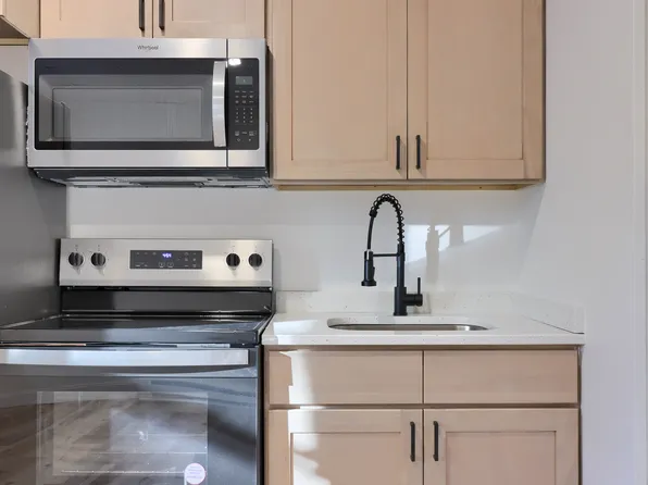 534 W James St APT 1, Lancaster, PA 17603