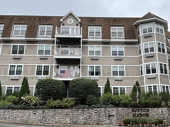2nd image of 311 Sutton Drive #311