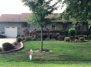 1409 N Eagle Island Rd, Kankakee, IL 60901