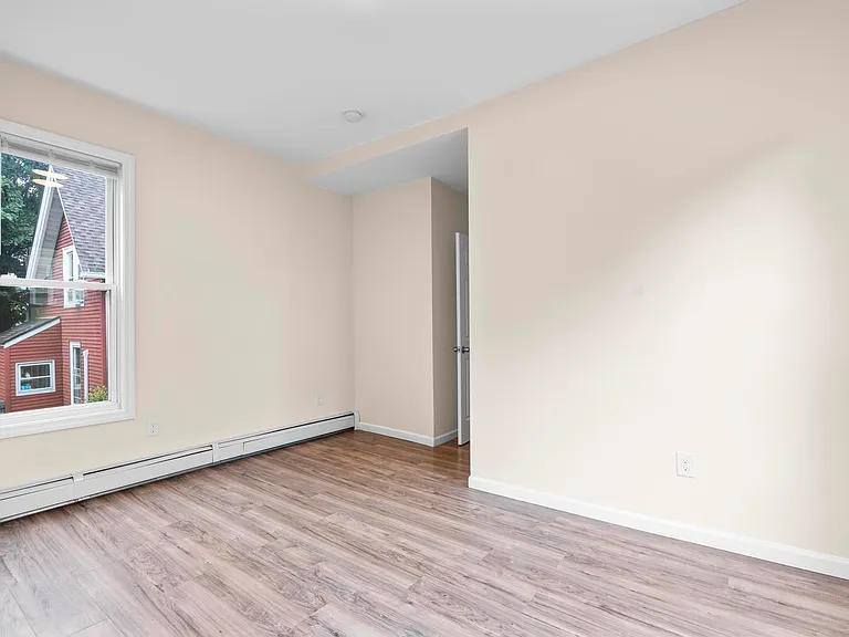287 Crown St #1 — Photo 16