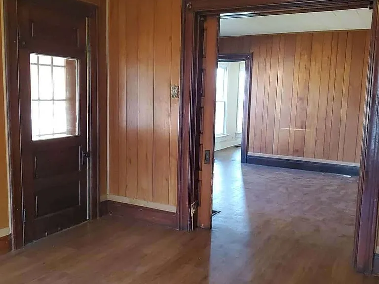 536 Saint Paul Ave — Photo 3