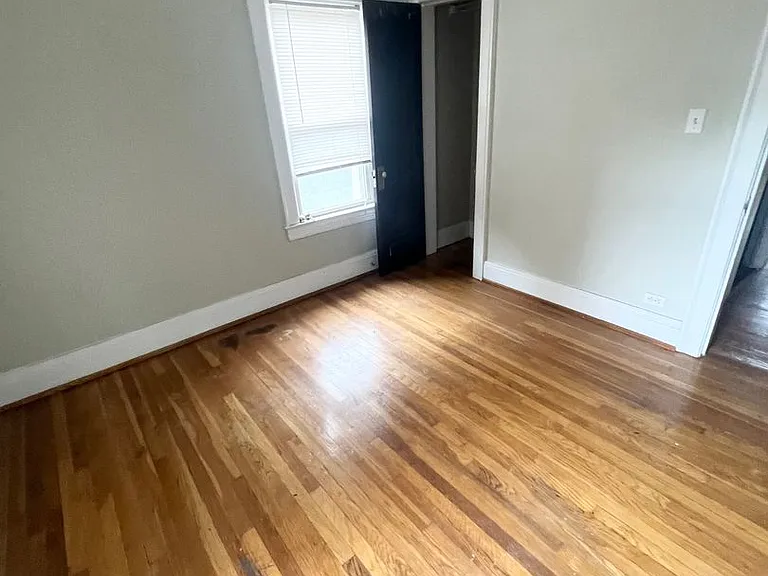2676 Mayfield Rd — Photo 17