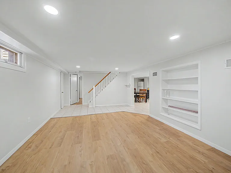 35-10 Lindsay Rd — Photo 27