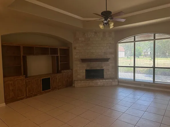 109 Legacy Ranch Dr, La Vernia, TX 78121