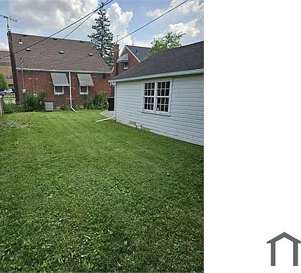 21970 Moross Rd — Photo 2