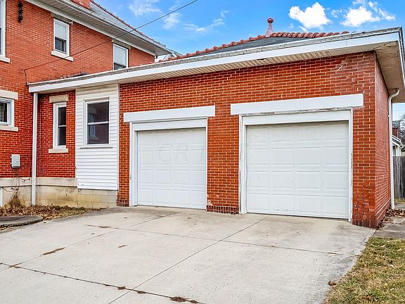 2nd image of 266 S Vine St