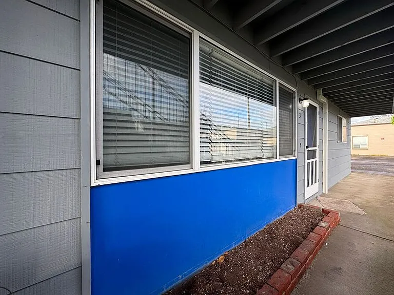 345 Moore St — Photo 24