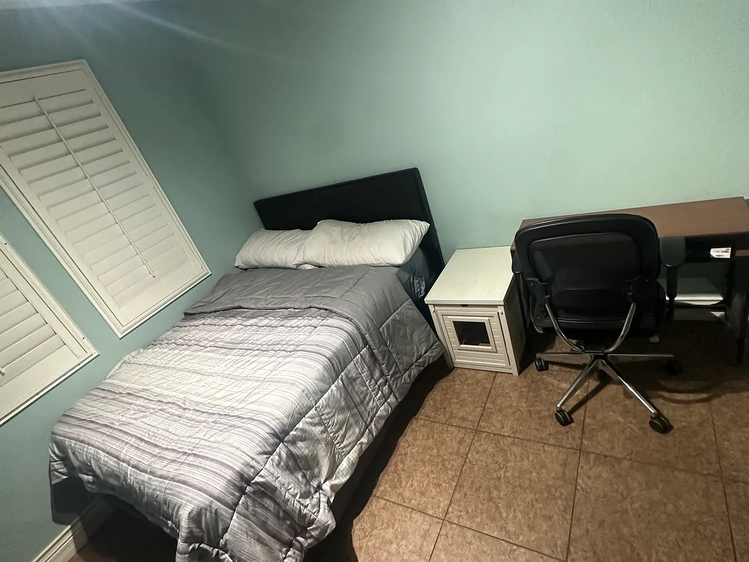 Studio, 3428 sqft, $1,200 — Photo 4