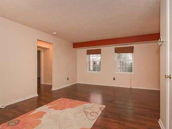 3rd image of 19436 Van Aken Blvd APT 107