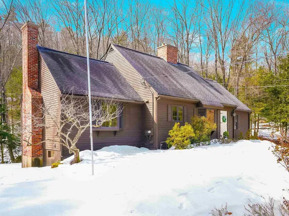 10 Nathaniel Drive, Amherst, NH 03031