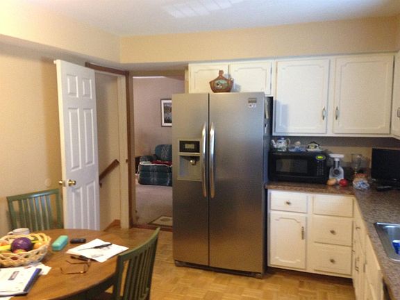 5th image of 9436 Yellowwood Dr