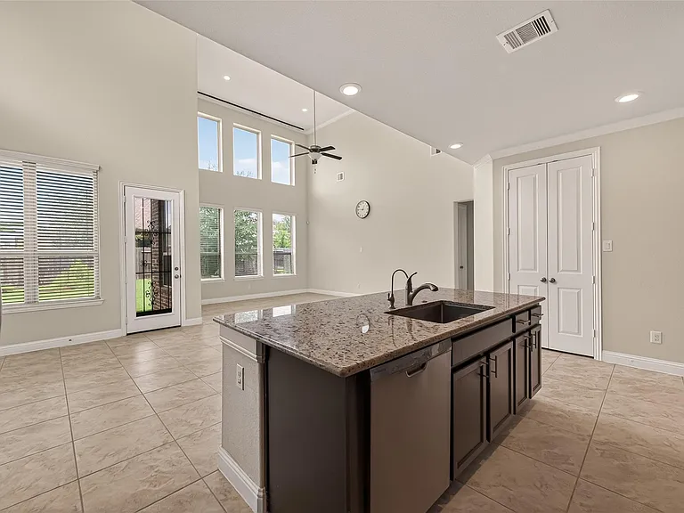 10514 Inverclyde Dr — Photo 20