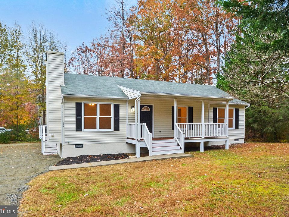 1st image of 300 Falmouth Dr