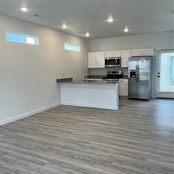 1031 Boardwalk Ave — Photo 9