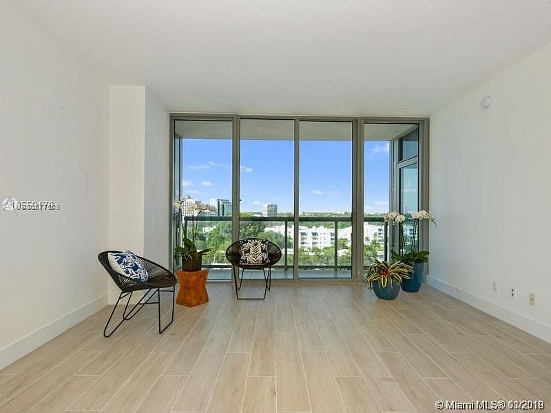 1st image of 601 NE 36th St APT 902