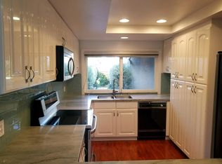 5282 Thorn Tree Ln, Irvine, CA 92612