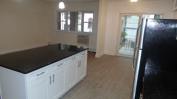 Rented by Metro Garden Realty NYC | media 32