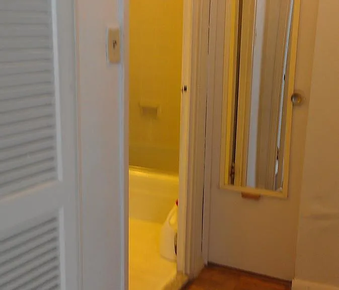 Linen cabinet
