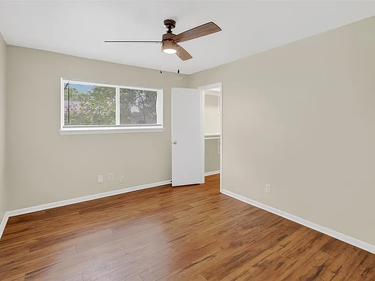 5502 Effingham Dr — Photo 17