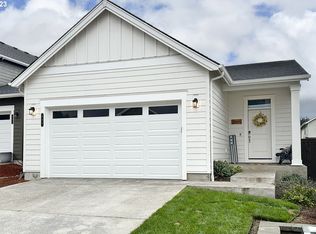 498 NE Fremont Dr, Estacada, OR 97023