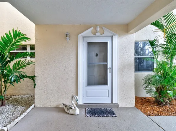 305 N Grove Isle Cir #305, Vero Beach, FL 32962