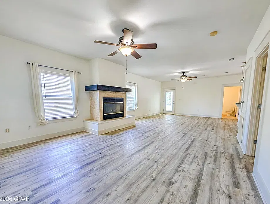 3 bed, 1610 sqft, $3,000 — Photo 4