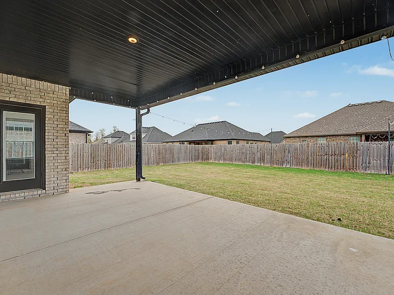 431 Linda Ln — Photo 21