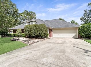 128 Greenleaf Dr, Lumberton, TX 77657