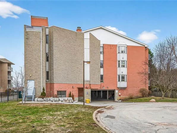 6 Niagara St #208, Grimsby, ON L3M 5A4