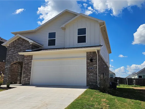 3726 Pinecrest St, Springdale, AR 72764