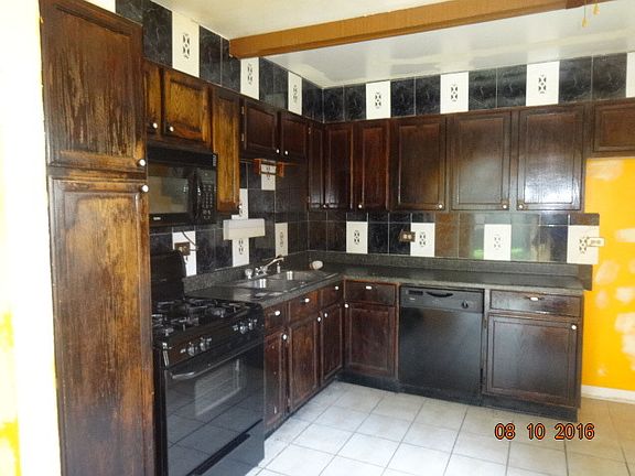 5th image of 8157 N Carnaby Ct