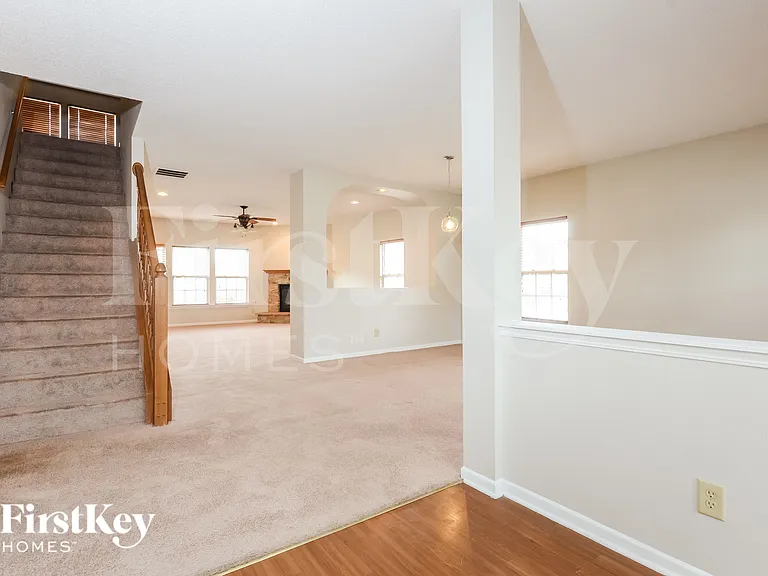 10735 Cyrus Dr — Photo 10