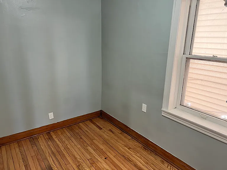 2029 W 53rd St #1 — Photo 12