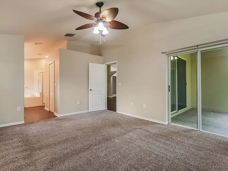 812 Lesa Glen Pl — Photo 10