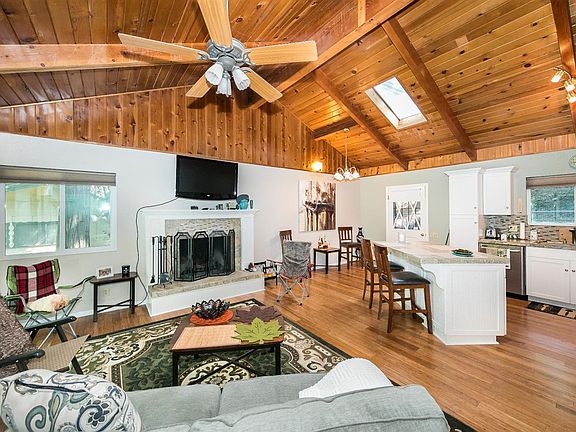 3rd image of 24963 Faulhorn Dr