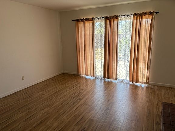 3rd image of 5733 71st St