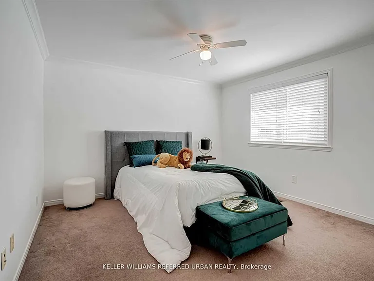 135 Jennifer Cres — Photo 20