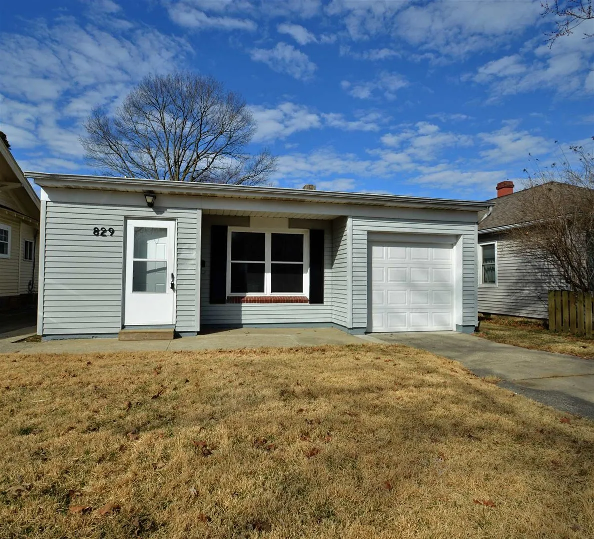 829 Pemberton Dr photo 1