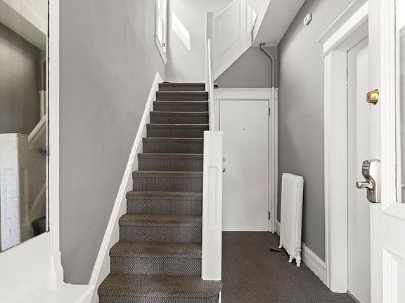 2nd image of 520 Schuyler Ave APT 2