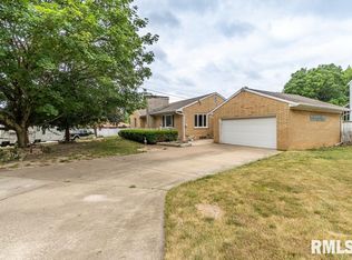 100 Michael Ct, East Peoria, IL 61611